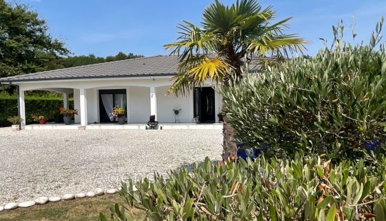 CASA MAESTRO LESPARRE MEDOC Centro ciudad