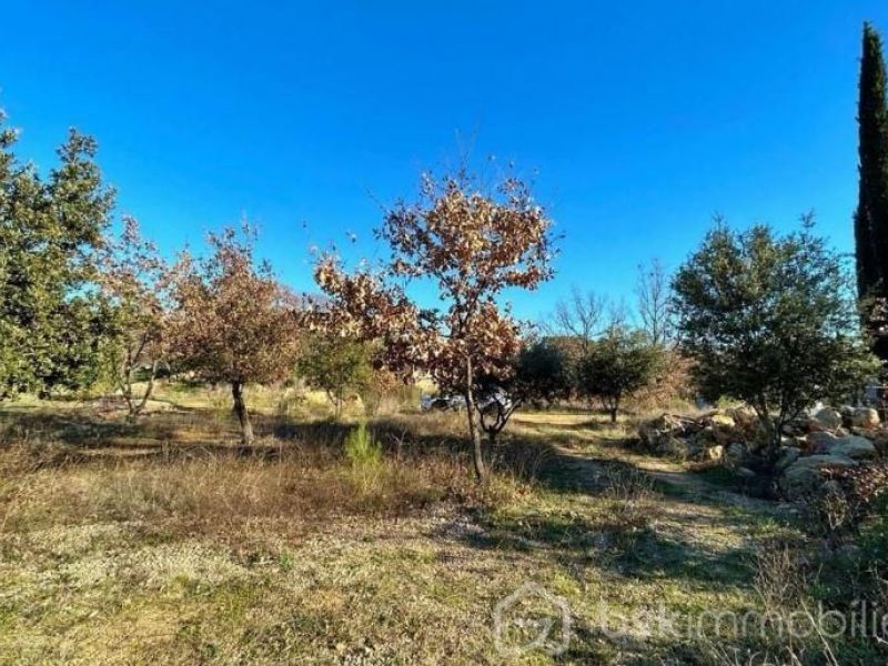 A vendre TERRAIN CONSTRUCTIBLE 1092 M² -LIBRE CONSTRUCTEUR Saint Antonin Du Var