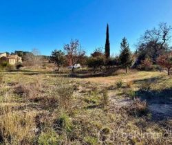 A vendre TERRAIN CONSTRUCTIBLE 1092 M² -LIBRE CONSTRUCTEUR Saint Antonin Du Var