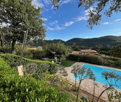 For sale Beautiful 5-ROOM villa 145 M² on one level BAGNOLS EN FORET