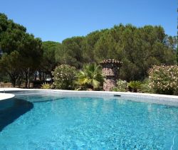 A vendre Magnifique propriETE en pierres 5 PIECES 200 M² PUGET SUR ARGENS