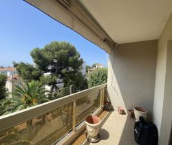 A vendre  appartement t2 78 m² BORD DE MER Cannes