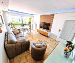 En venta ENCANTADOR APARTAMENTO DE 3 HABITACIONES 62 M² JUNTO AL MAR Cannes