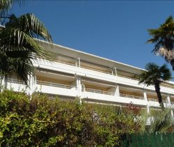 A vendre BEL APPARTEMENT T4 141 M² DERNIER ETAGE BORD DE MER Cannes