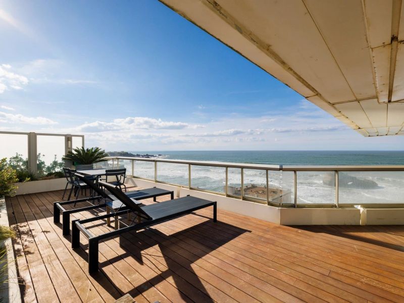 A vendre BEL APPARTEMENT T3 119 M² DUPLEX DERNIER ETAGE VUE MER BIARRITZ