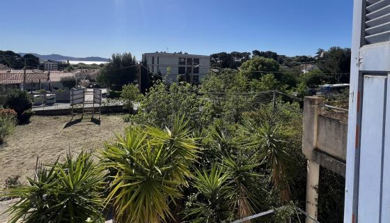 A vendre Superbe APPARTEMENT T4/5 107 M² DERNIER ETAGE VUE MER La Ciotat