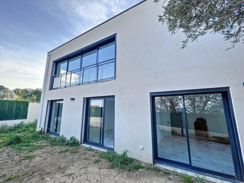 A vendre VILLA CONTEMPORAINE 4 pieces 170 M² VUE MER PANORAMIQUE La Ciotat