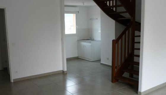 A louer APPARTEMENT DUPLEX T3 62 M2 TERRASSE  LISIEUX