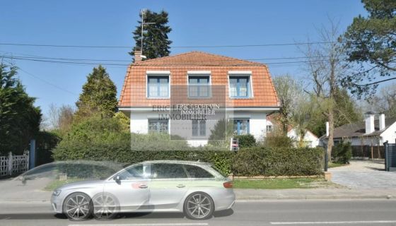 MAISON  DE MAîTRE BORD DE MER CUCQ