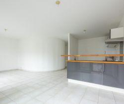 A louer APPARTEMENT T2 50 M2 TERRASSE  NANTES