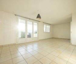 For rent APARTMENT T3 76 M2 NANTES