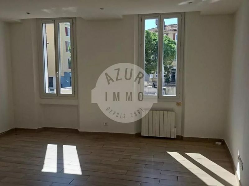 APPARTEMENT T2 34 M2  AUBAGNE