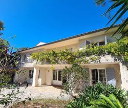 For sale 9 ROOM VILLA 310 M² SEA VIEW SAINT RAPHAEL LES PLAINES/ BOULOURIS  