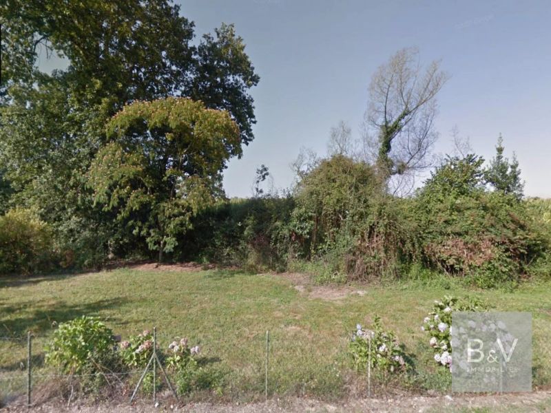 For sale building land 667 M² SAINT MARTIN DE HINX