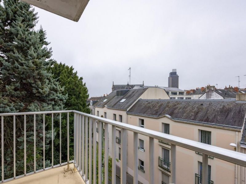 For rent APARTMENT T3 73 M2 NANTES