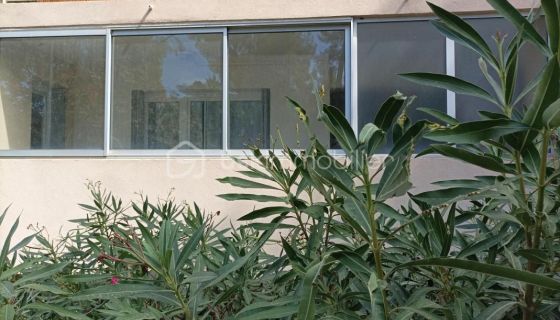 A louer APPARTEMENT T4 77 M2 BORD DE MER TOULON