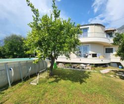 A louer MAISON  4 PIECES 124 M2 VUE MER CASTELLAR