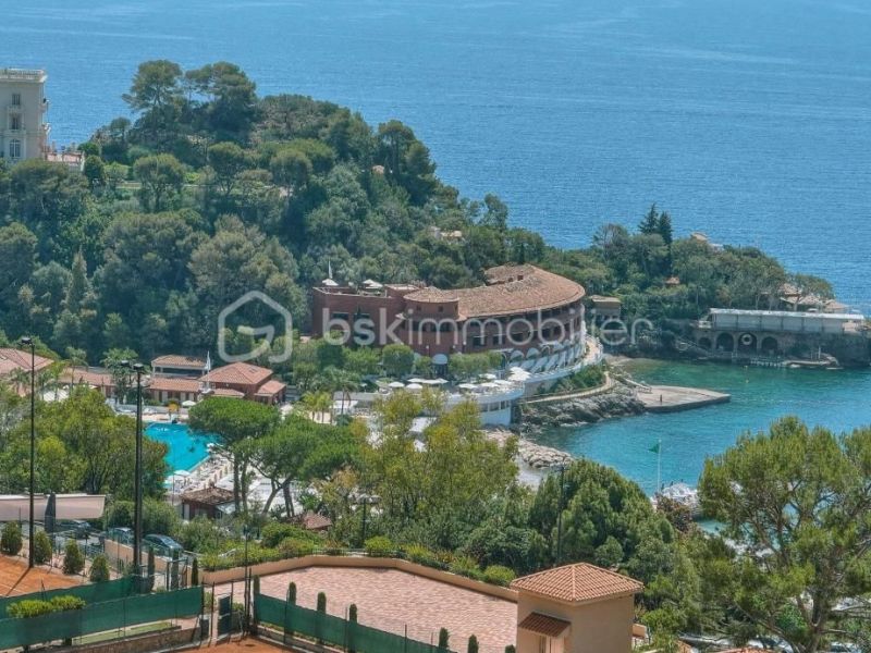 A louer PENTHOUSE DE PRESTIGE T7 344 M2 TERRASSE BORD DE MER ROQUEBRUNE CAP MARTIN