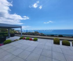 A louer PENTHOUSE DE PRESTIGE T7 344 M2 TERRASSE BORD DE MER ROQUEBRUNE CAP MARTIN