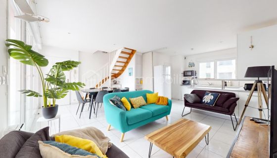 A louer APPARTEMENT DUPLEX T3 61 M2 TERRASSE BORD DE MER ROYAN