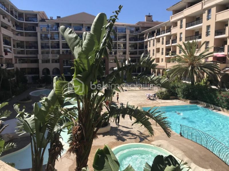 APPARTEMENT T2 28 M2 TERRASSE VUE MER CANNES