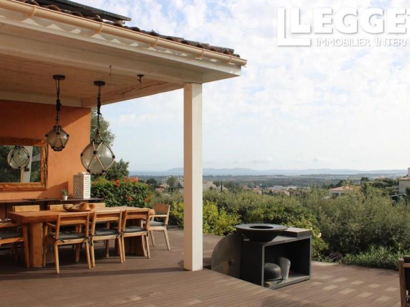 A louer MAISON  151 M2 BORD DE MER HYERES