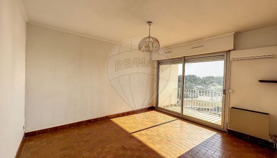 APARTAMENTO T3 55 M2 TERRAZA NIMES