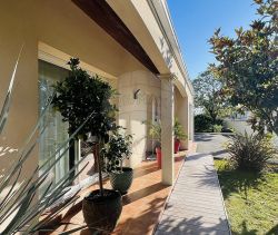 MAISON  CONTEMPORAINE BORD DE MER LA TREMBLADE