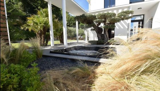 CASA CONTEMPORÁNEA JUNTO AL MAR SAINT PALAIS SUR MER