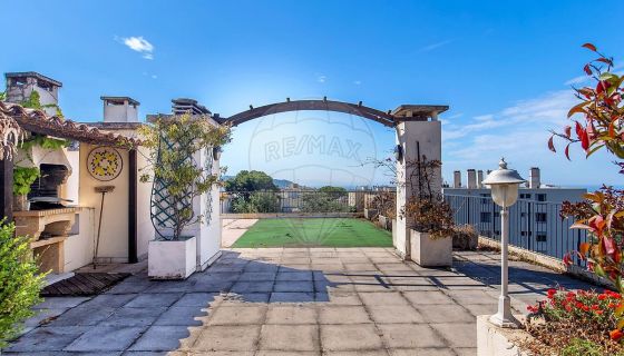 A louer APPARTEMENT DE PRESTIGE T4 144 M2 TERRASSE BORD DE MER NICE