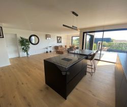 A vendre MAISON  CONTEMPORAINE BORD DE MER VAU