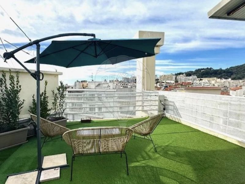 APPARTEMENT T3 52 M2 TERRASSE BORD DE MER NICE