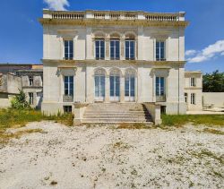 A louer MAISON  DE MAîTRE  TONNAY CHARENTE
