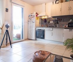 APPARTEMENT T3 58 M2 TERRASSE PLAGE à PIED MARSEILLE 8EME