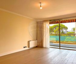 A louer APPARTEMENT DE PRESTIGE T4 95 M2 TERRASSE BORD DE MER NICE