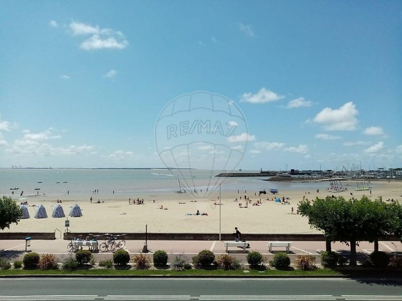 A louer APPARTEMENT T3 59 M2 TERRASSE PIEDS DANS L'EAU ROYAN
