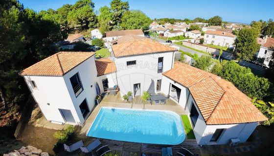 MAISON  D'ARCHITECTE BORD DE MER SAINT AUGUSTIN