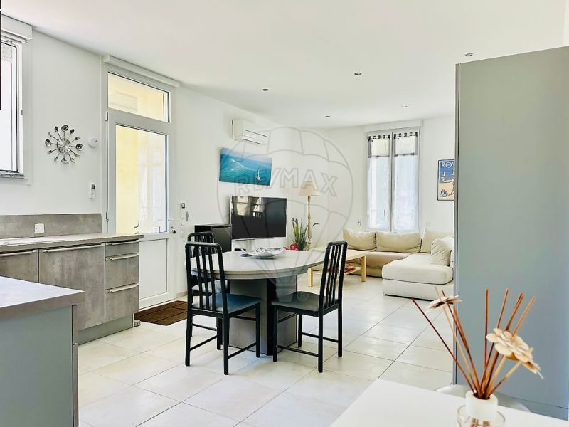 A louer APPARTEMENT T4 80 M2 BORD DE MER ROYAN