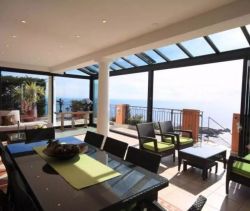 For sale 7-ROOM VILLA 334 M² SEA VIEW BETWEEN SAINT RAPHAEL AND CANNES  