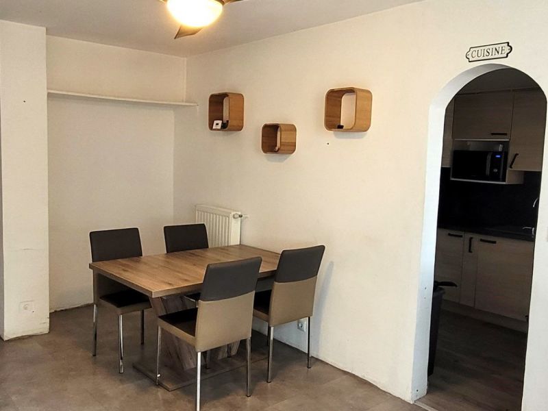 For sale 3-room apartment 53 m² + cellar + parking TOULON 