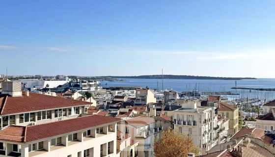 APPARTEMENT T4 128 M2 TERRASSE VUE MER CANNES