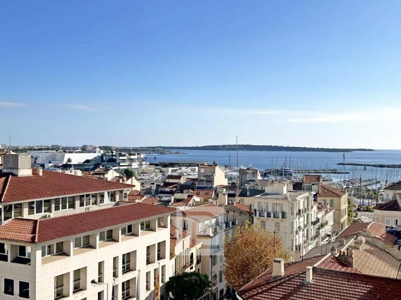 APPARTEMENT T4 128 M2 TERRASSE VUE MER CANNES