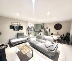 A louer MAISON  4 PIECES 90 M2  GIGNAC