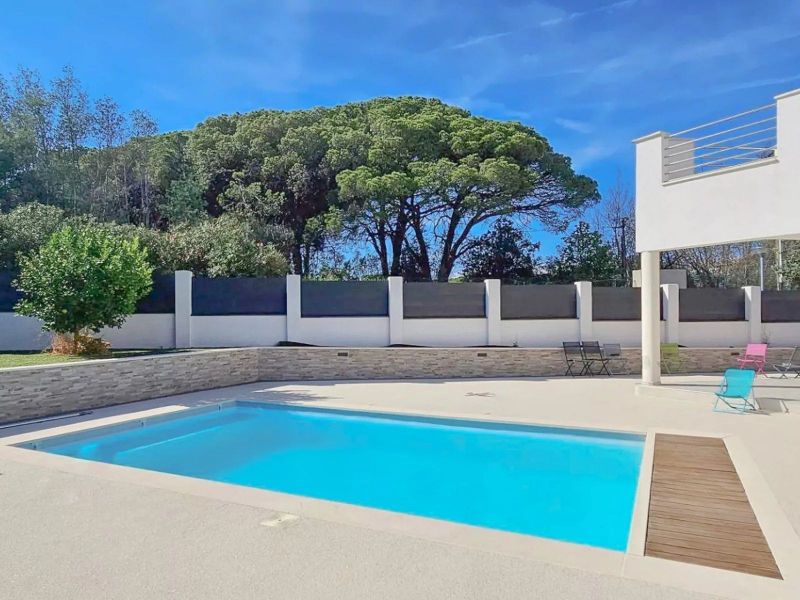 For sale CONTEMPORARY VILLA 4 ROOMS 115 M² FREJUS VALESCURE