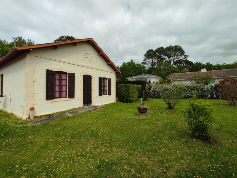 For sale typical 4-room house 82 m² to refresh AUDENGE