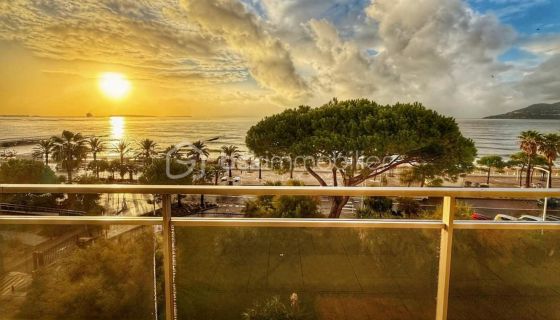 APPARTEMENT T3 68 M2 TERRASSE VUE MER CANNES