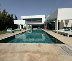 For sale BEAUTIFUL CONTEMPORARY VILLA 18 ROOMS 600 M² MARRAKECH