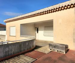 A vendre LOT de Deux APPARETEMENTS 13230 Port Saint Louis Du Rhone