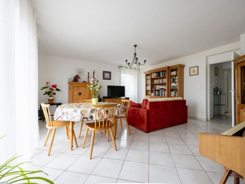 For rent APARTMENT T4 78 M2 TERRACE SAINT SEBASTIEN SUR LOIRE