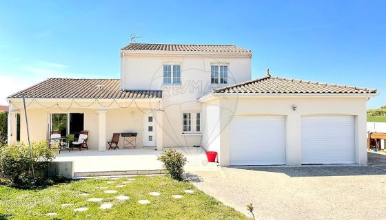 A louer MAISON  DE MAîTRE BORD DE MER SAINT GEORGES DE DIDONNE